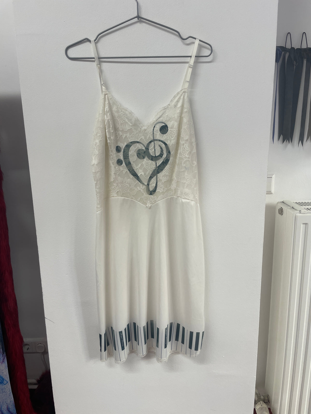 MUSIC=LIFE PIANO DRESS