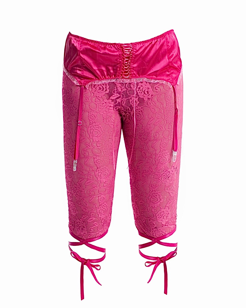PINK LACE CAPRIS