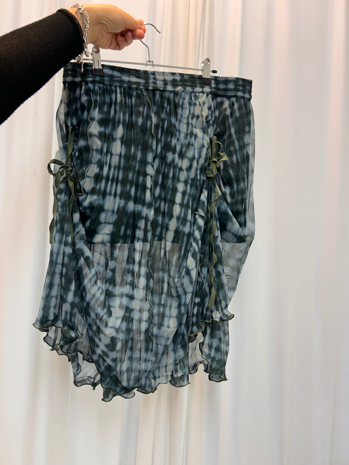 Asymmetrical skirt