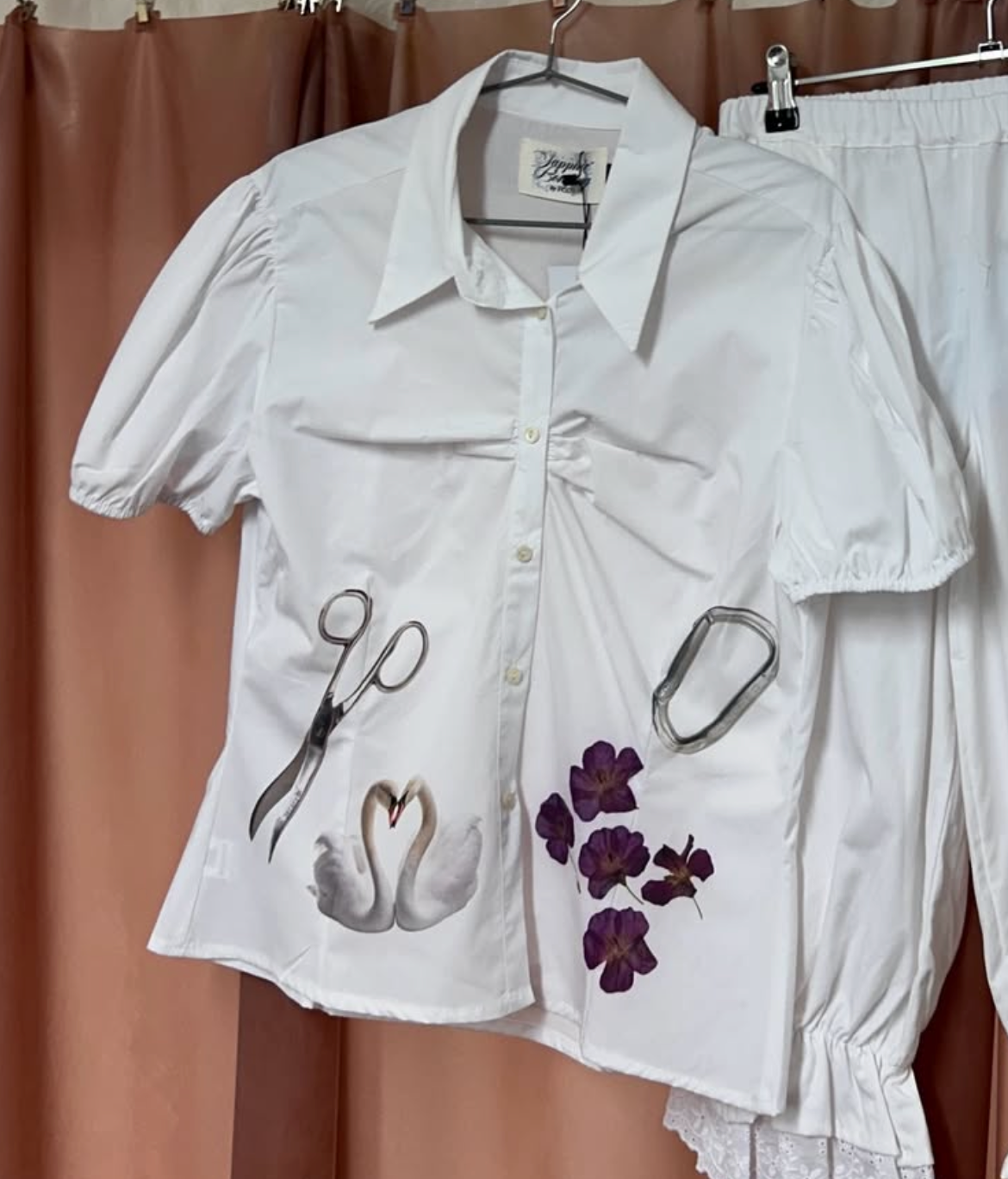 SWAN BUTTON UP